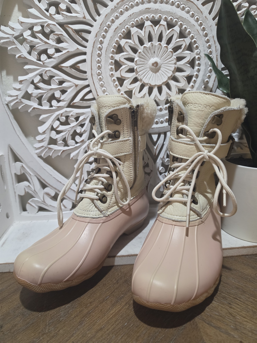 Sperry Cream and Blush Lace-Up Insulated Duck Boots Womens 7 - Picture 2 of 8